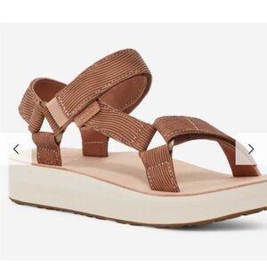 Tevas Teva W Midform Universal Grooveline womens Sandal size 8 EUC